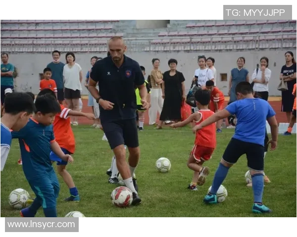 足球明星科目三挑战赛燃情开启驾驶技巧与球技的完美结合